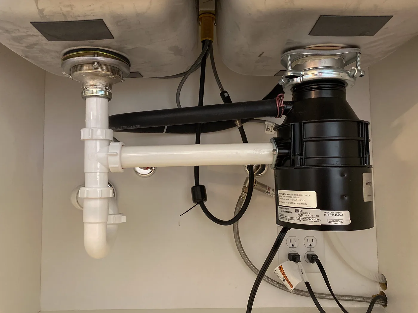 Garbage Disposal Leak in Ocoee, Florida